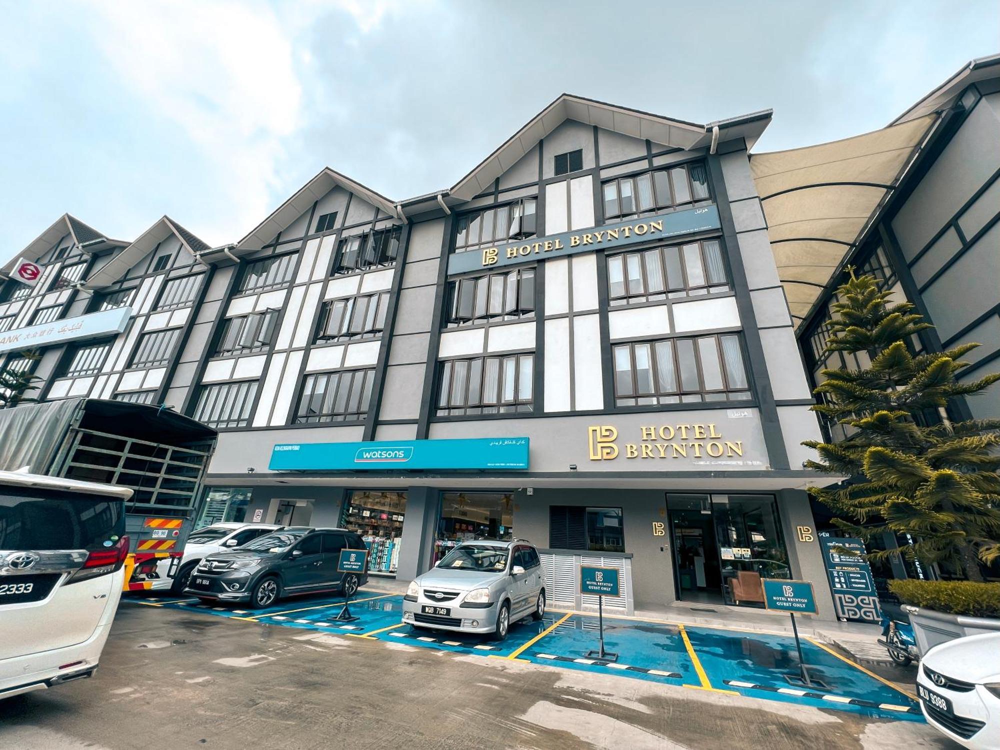 Brynton At Cameron Centrum Mall Penginapan